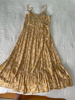 AUW Mustard and White Leaf-Print Midi Dress